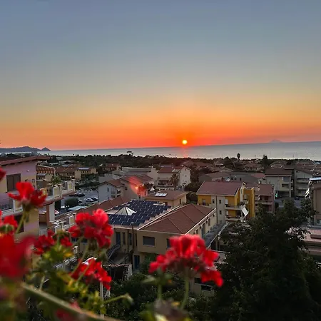 Vista Isole Eolie بيراينو